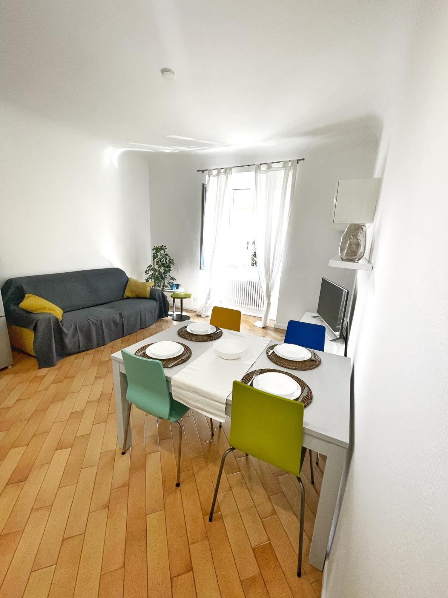 Appartamento Ampio E Accogliente Bilocale - Fara 1, Porta Nuova Milano Esterno foto
